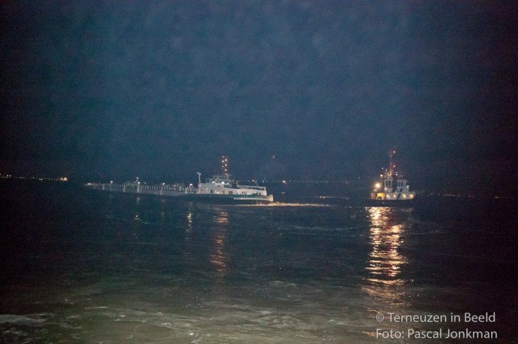 schip vast terneuzen.jpg